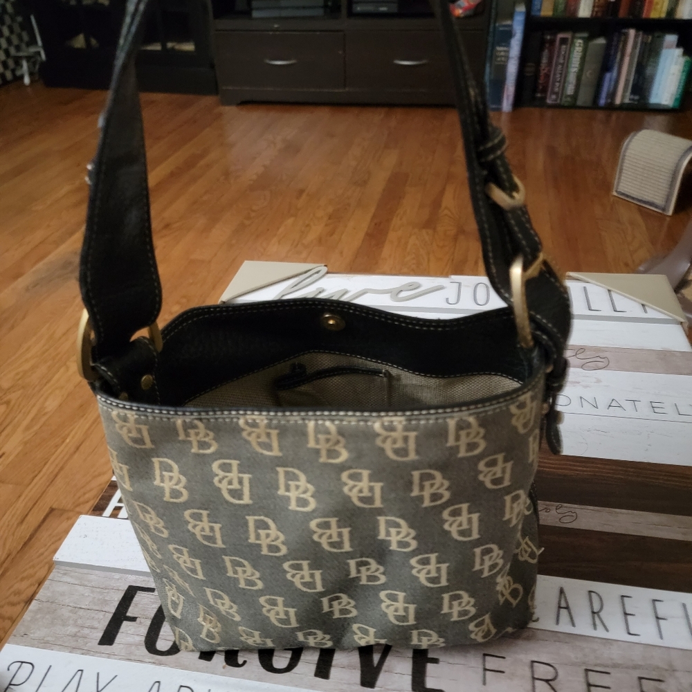 Dooney &BOURKE Mini Bag